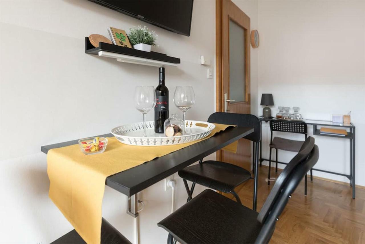 Studio Apartman Comodo Zagreb Exterior photo