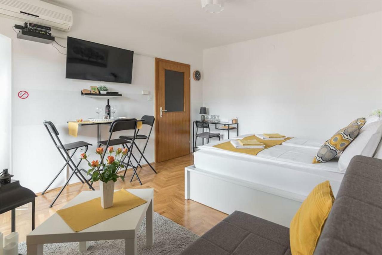 Studio Apartman Comodo Zagreb Exterior photo
